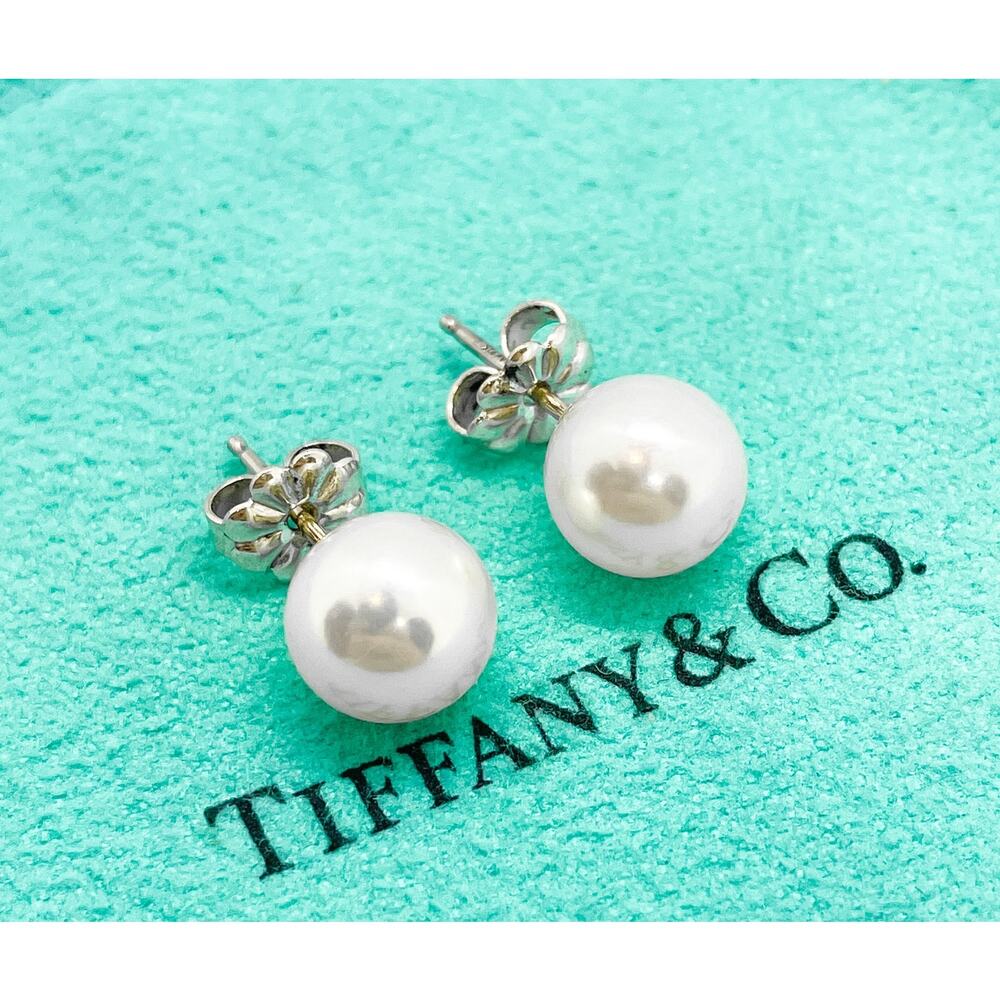 Tiffany & Co. Ziegfeld 8mm Freshwater Pearl Stud Earrings in Sterling Silver - Picture 14 of 16